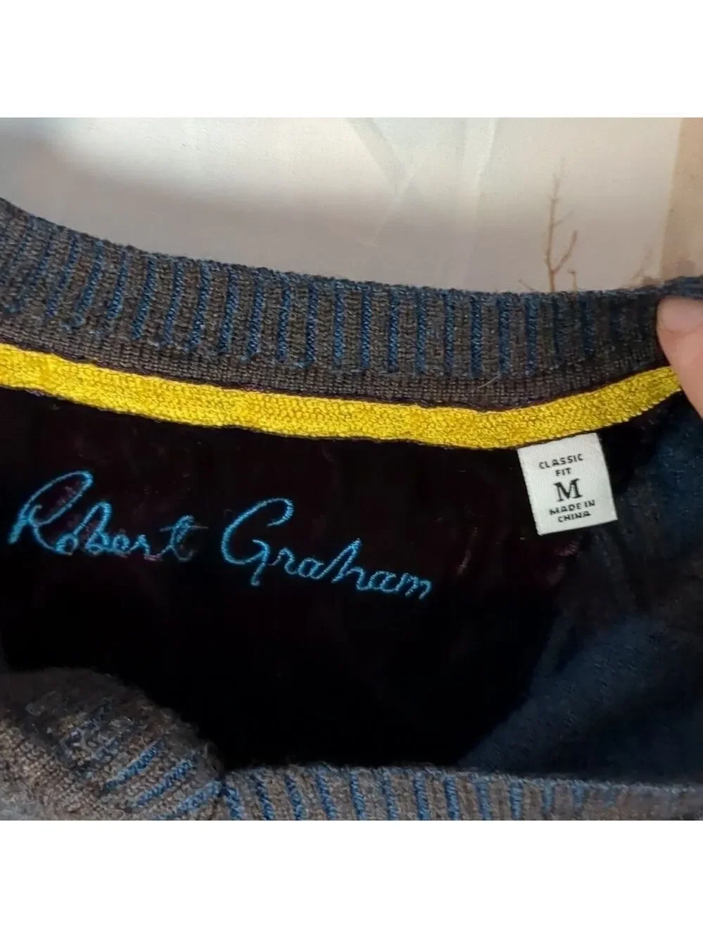Robert graham brown long sleeve wool sweater classic fit size medium